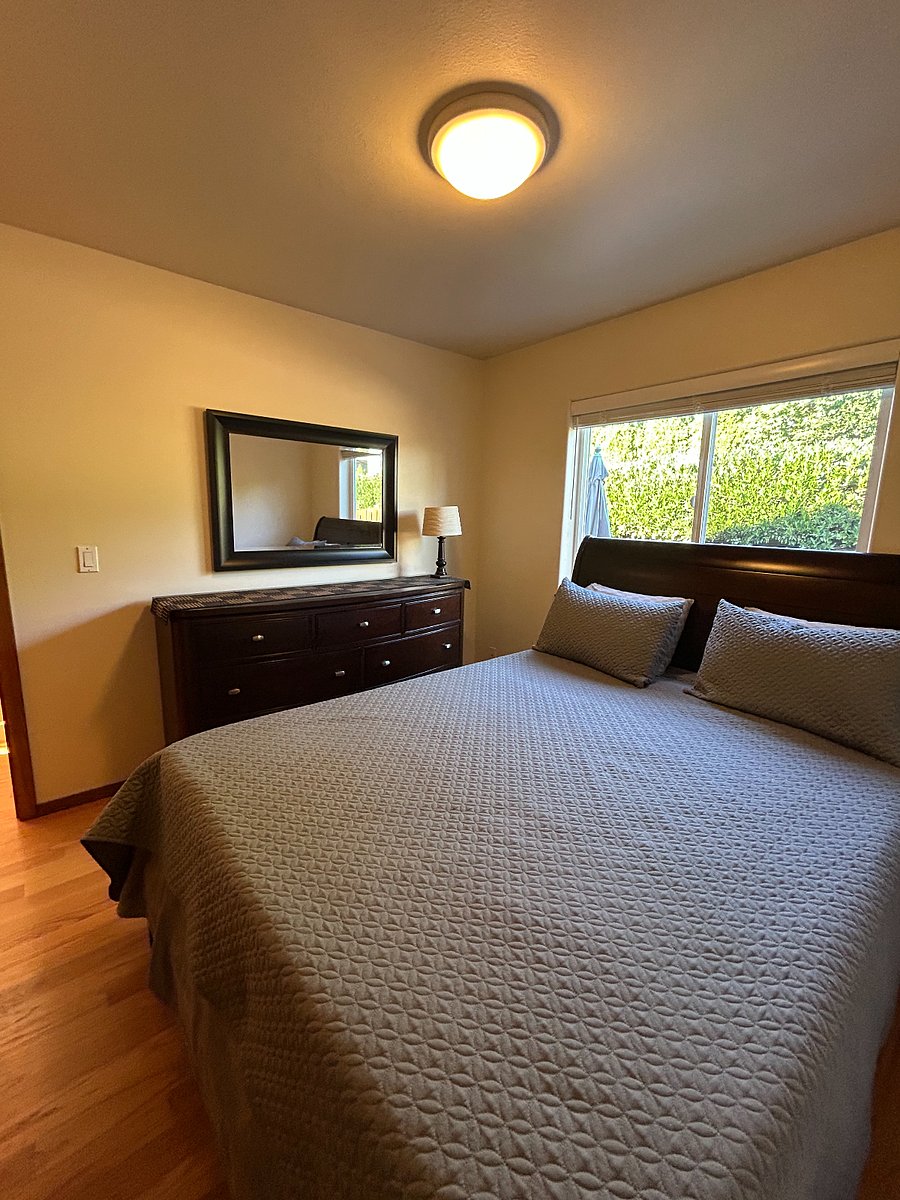 Guest Bedroom , Back Yard/Patio View,