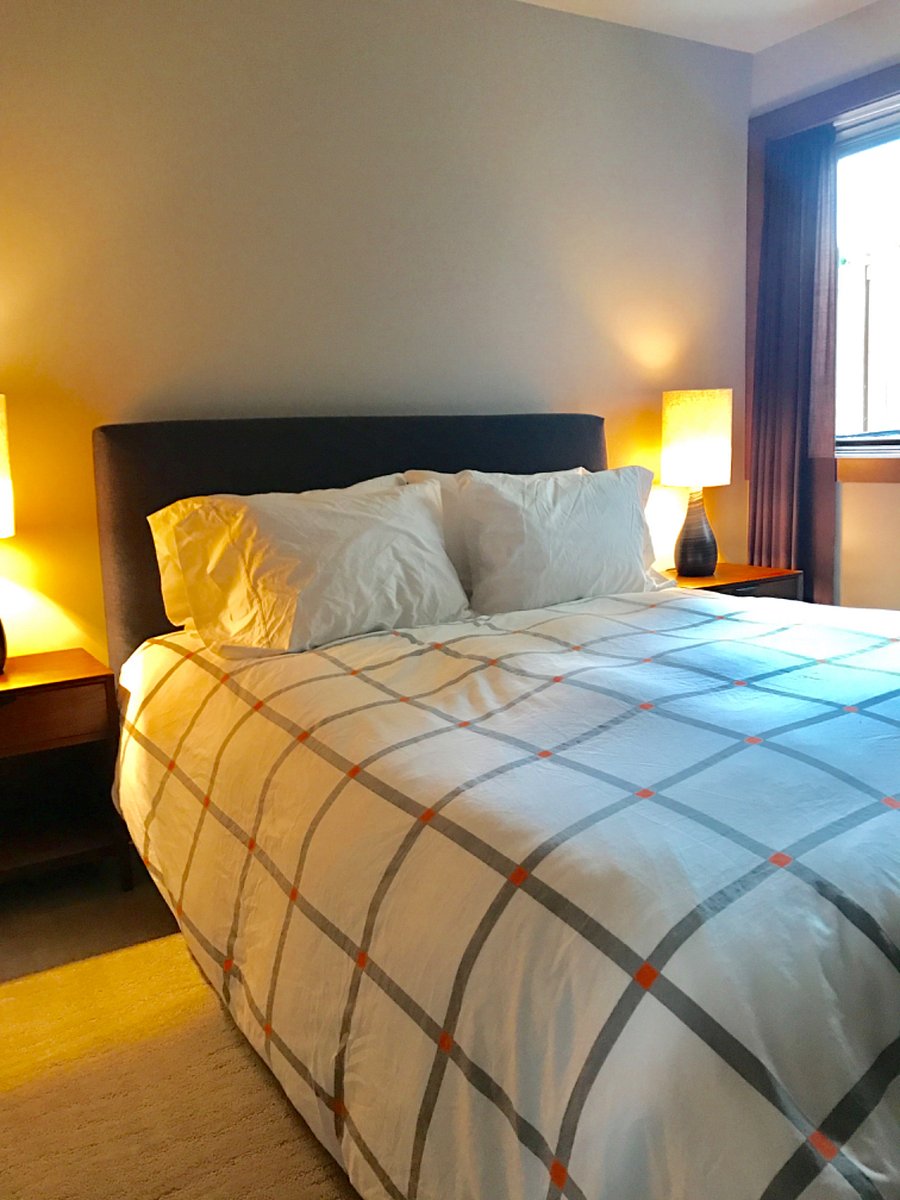 Queen size bed
