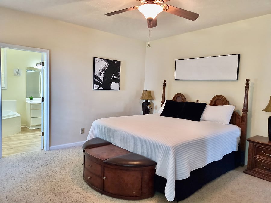 En-Suite #1 King Bed