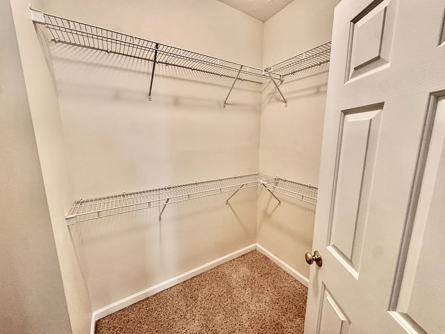 En-Suite #1 Walk-In Closet