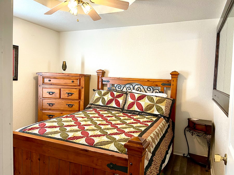 Bedroom 3 with queen bed
