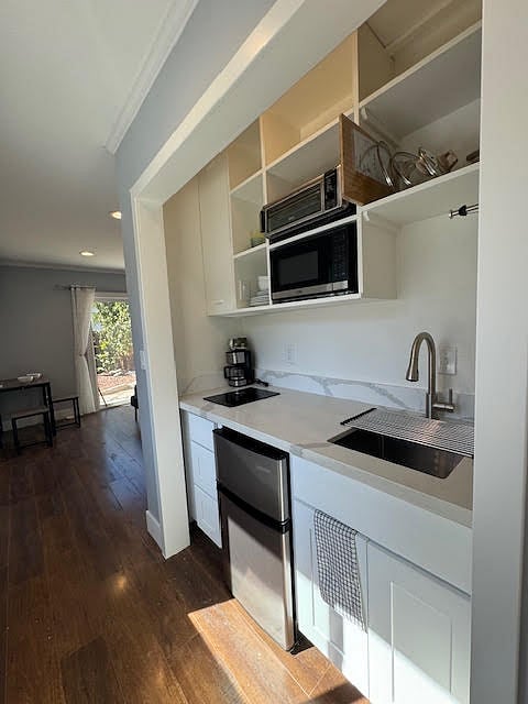 Brand new kitchenette