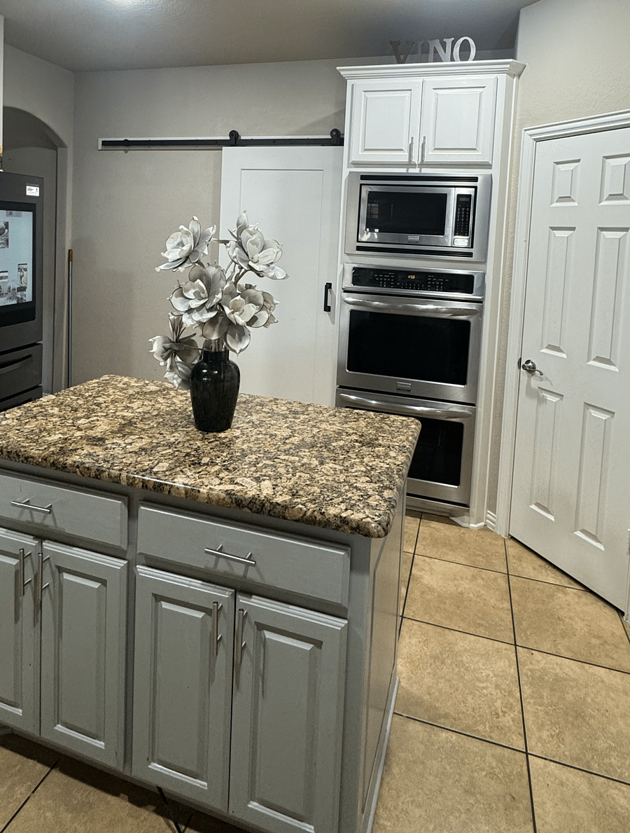 Double oven and Microwave