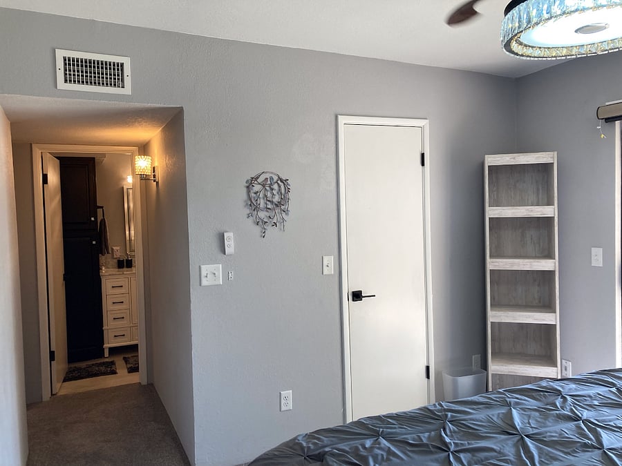 Walk-in closet