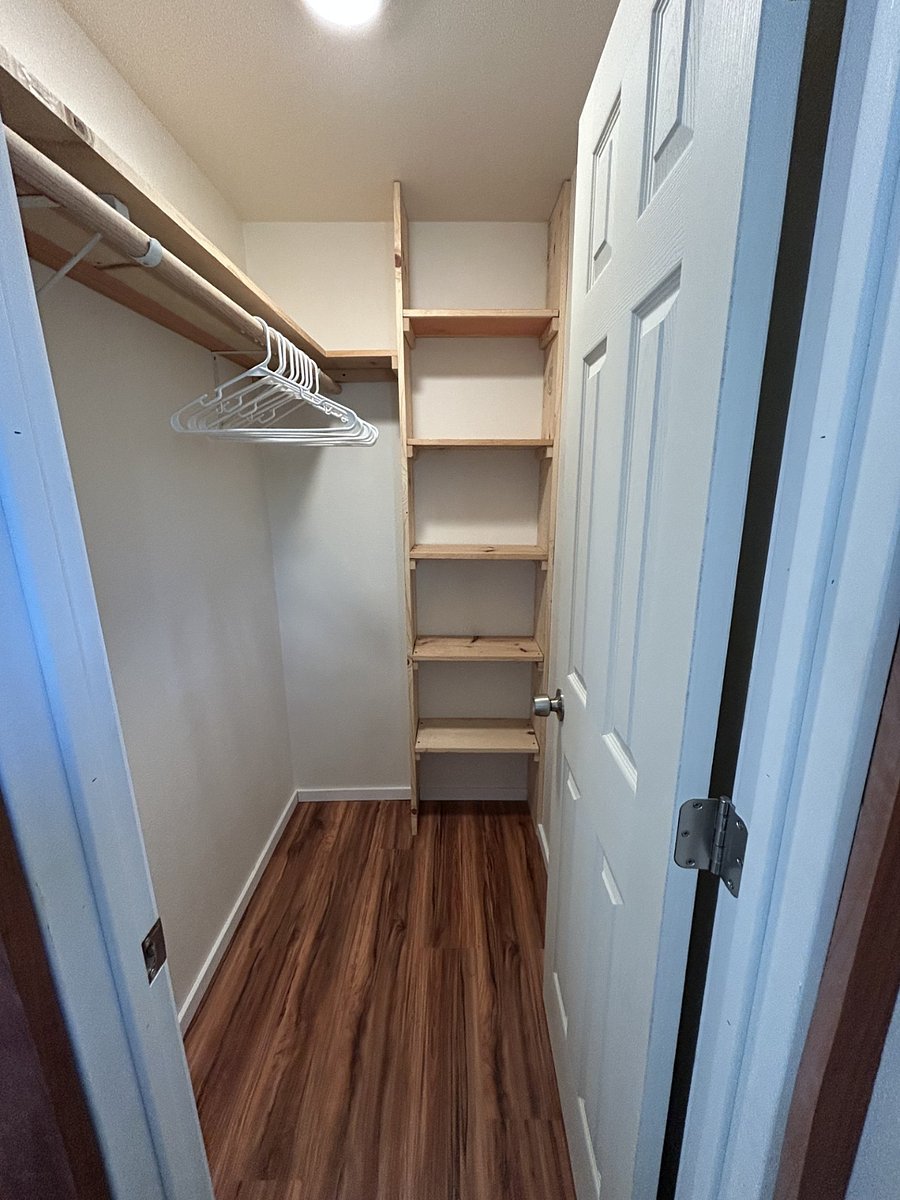 Walk in closet