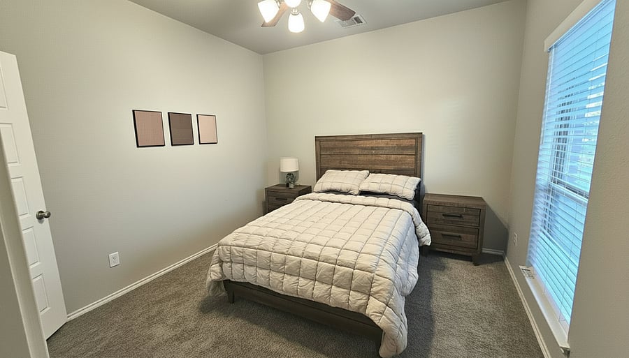 Furnished Finder property 912032_1 photo 12