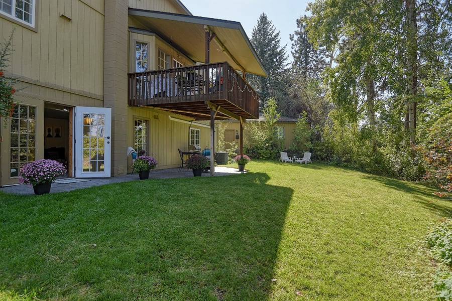 Landscaped yard with space to stretch out and watch wildlife.