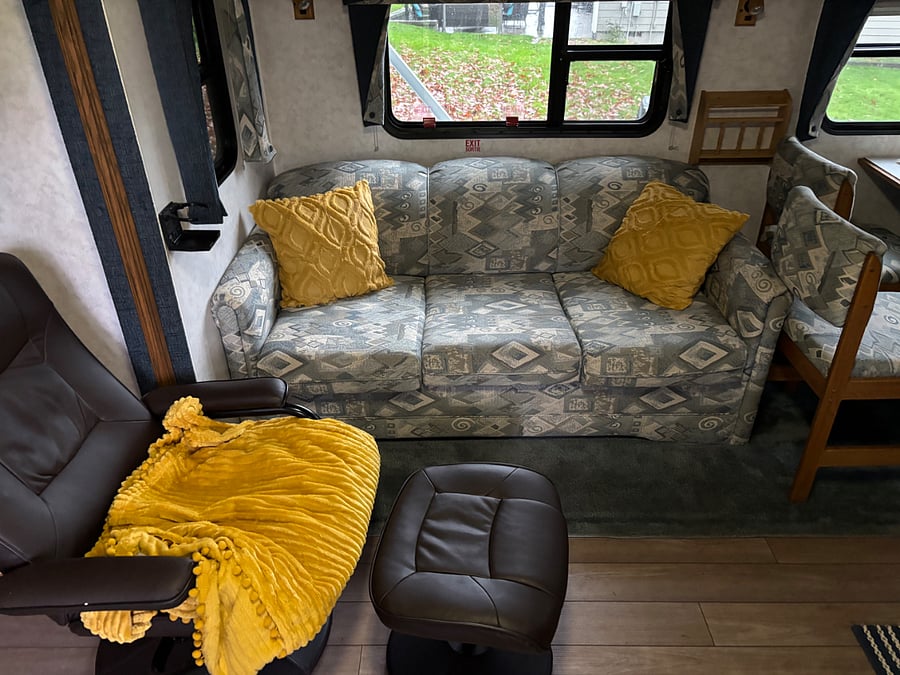 double hide a bed couch