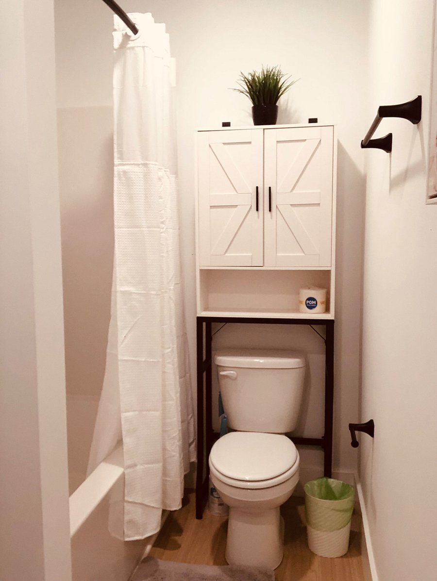 Upstairs bathroom