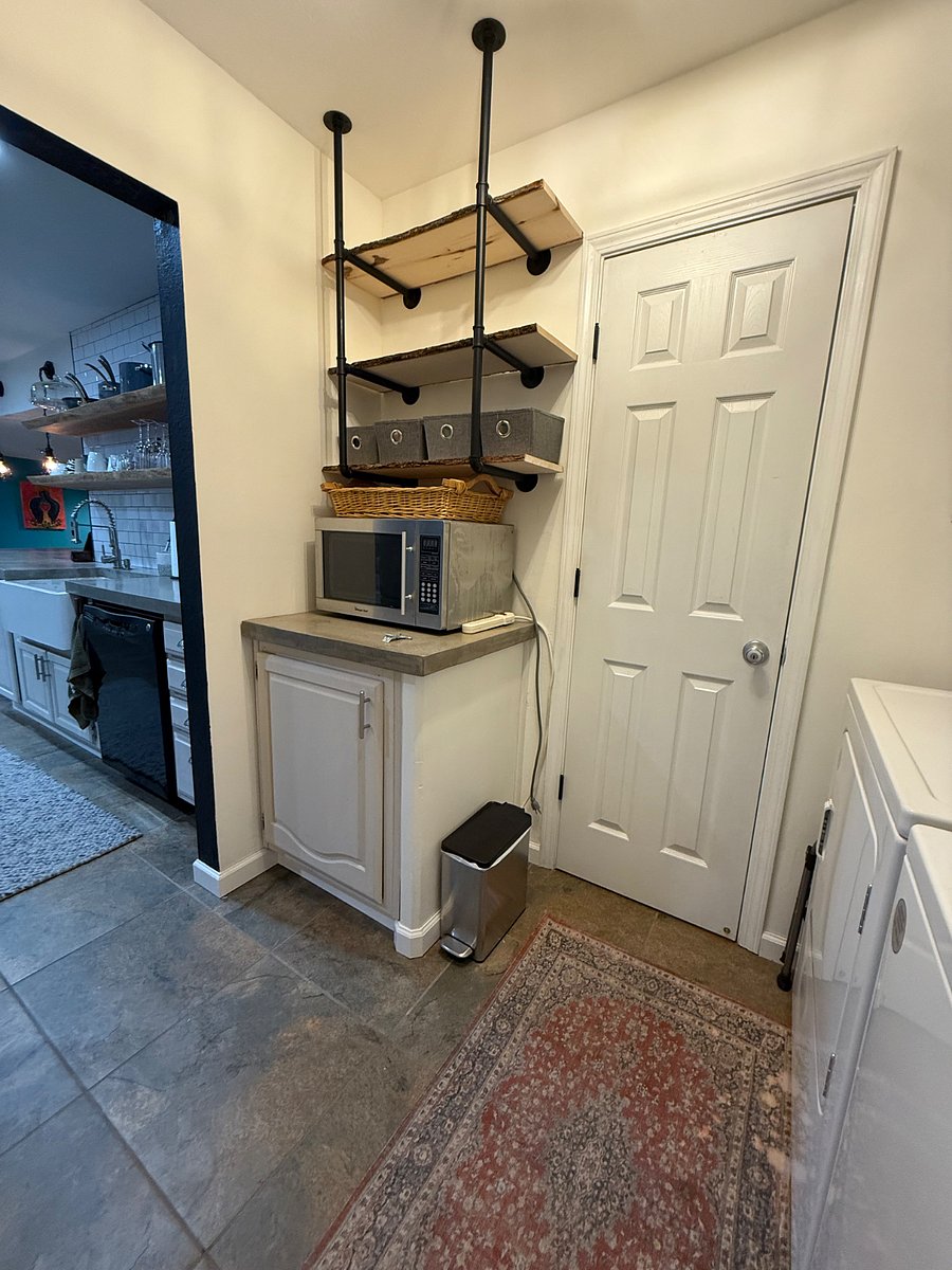 Laundry Room - Pantry
microwave
food storage