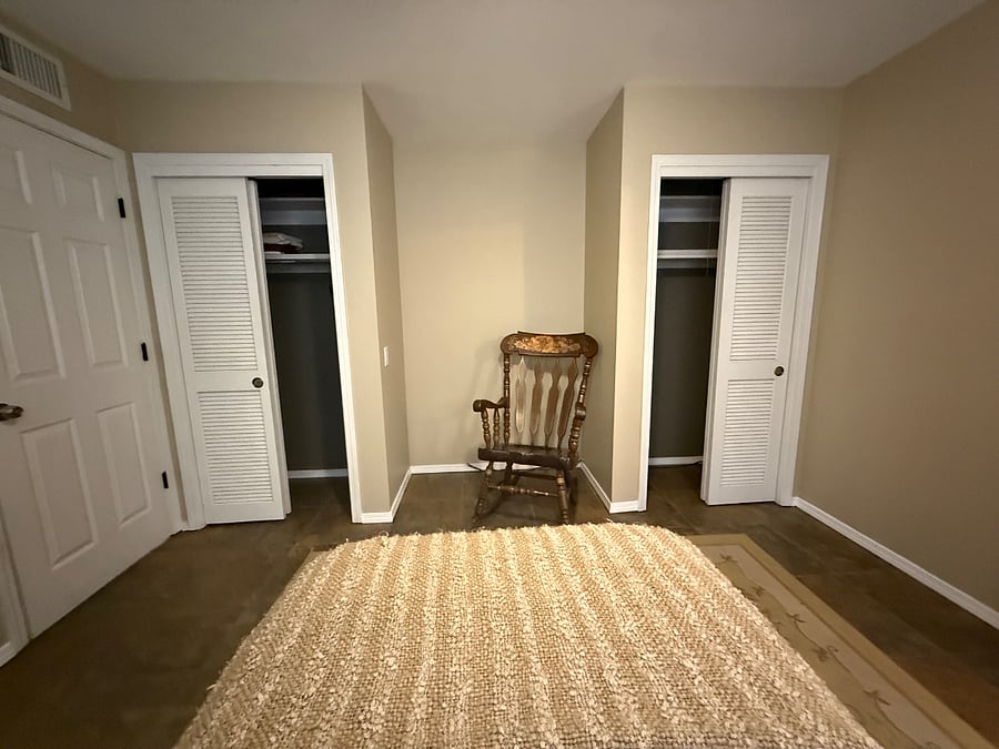 Bedroom 3
twin bed
rocking chair