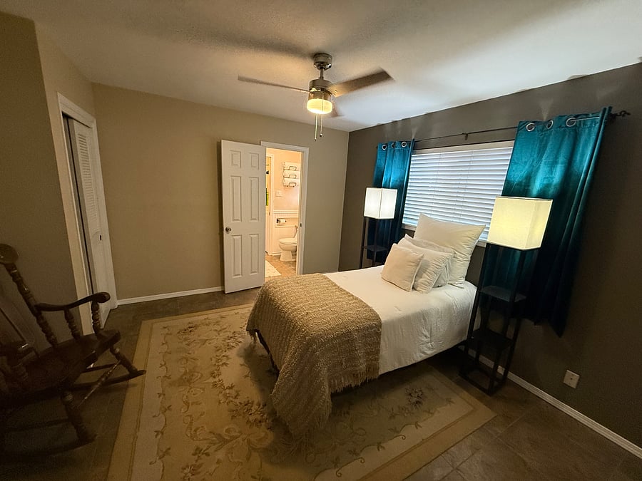 Bedroom 3
twin bed
rocking chair