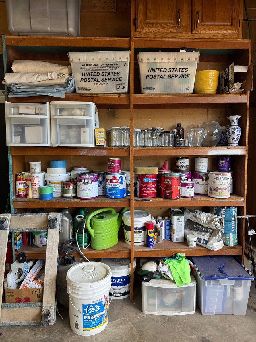 Garage
landlord storage