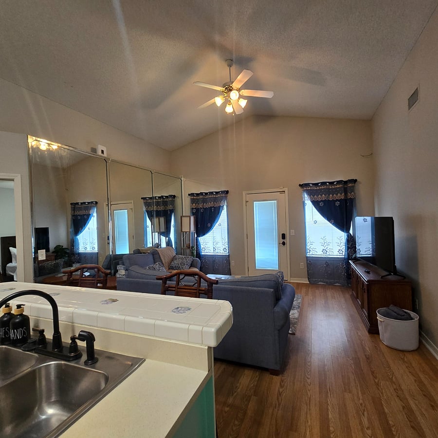 Furnished Finder property 912284_1 photo 4