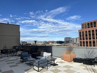 1,150 sq ft private patio