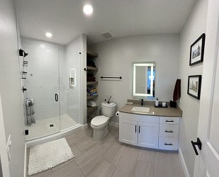 2nd Bathroom