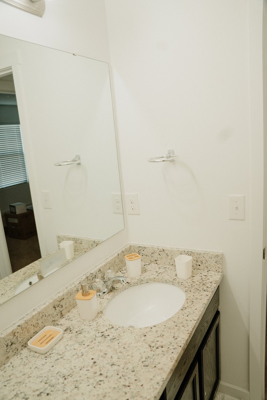 Furnished Finder property 912671_2 photo 23