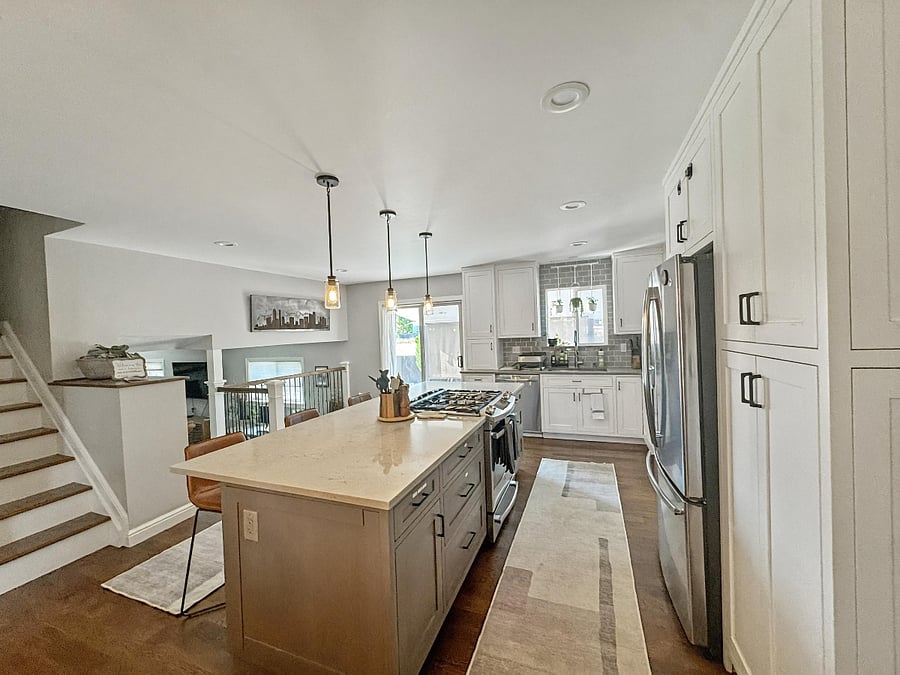 Large kitchen island seats 4.