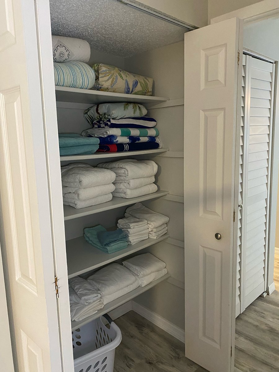 All towels and linens supplied.