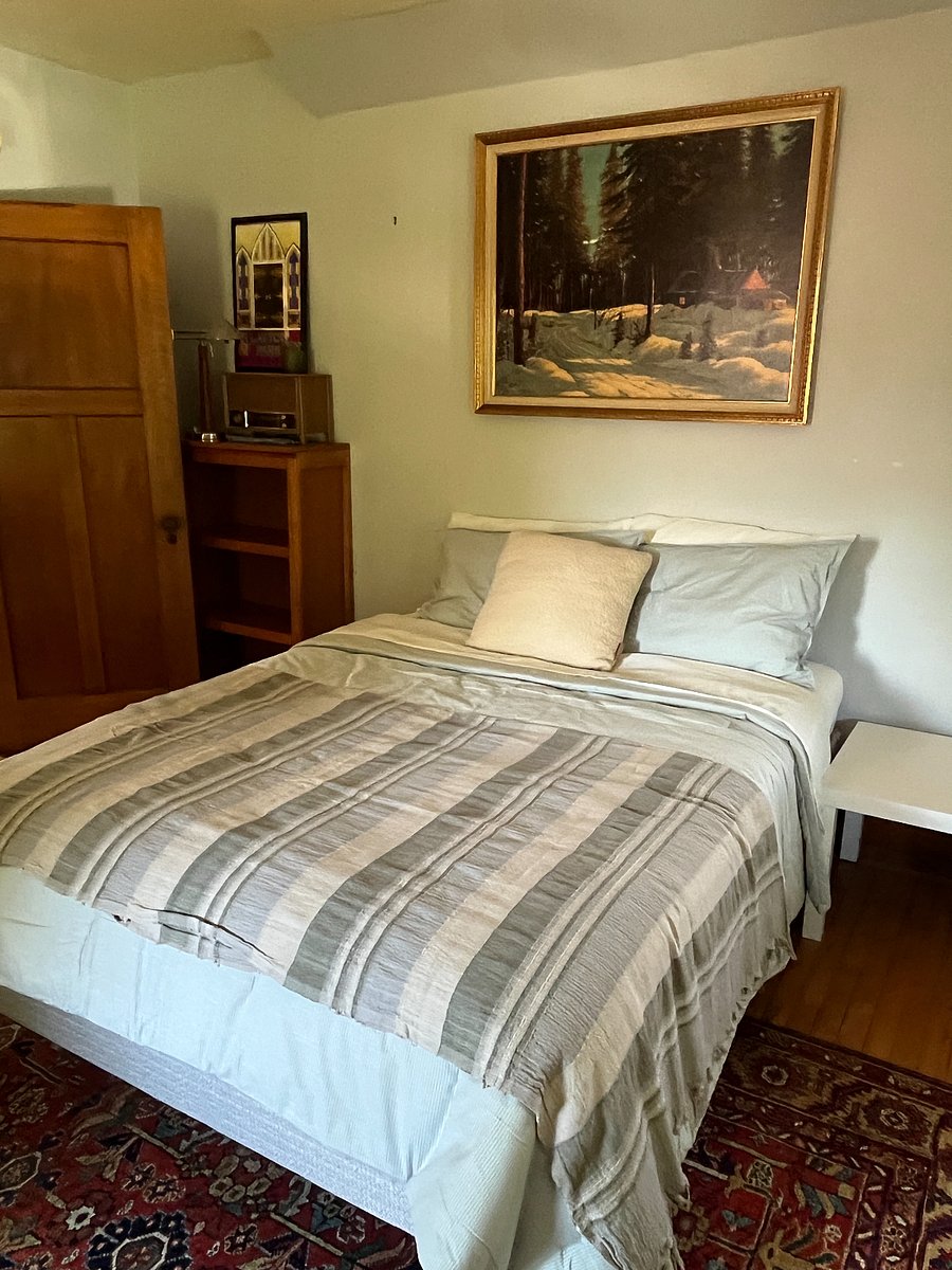 Bedroom 1 - Brand new Queen size bed