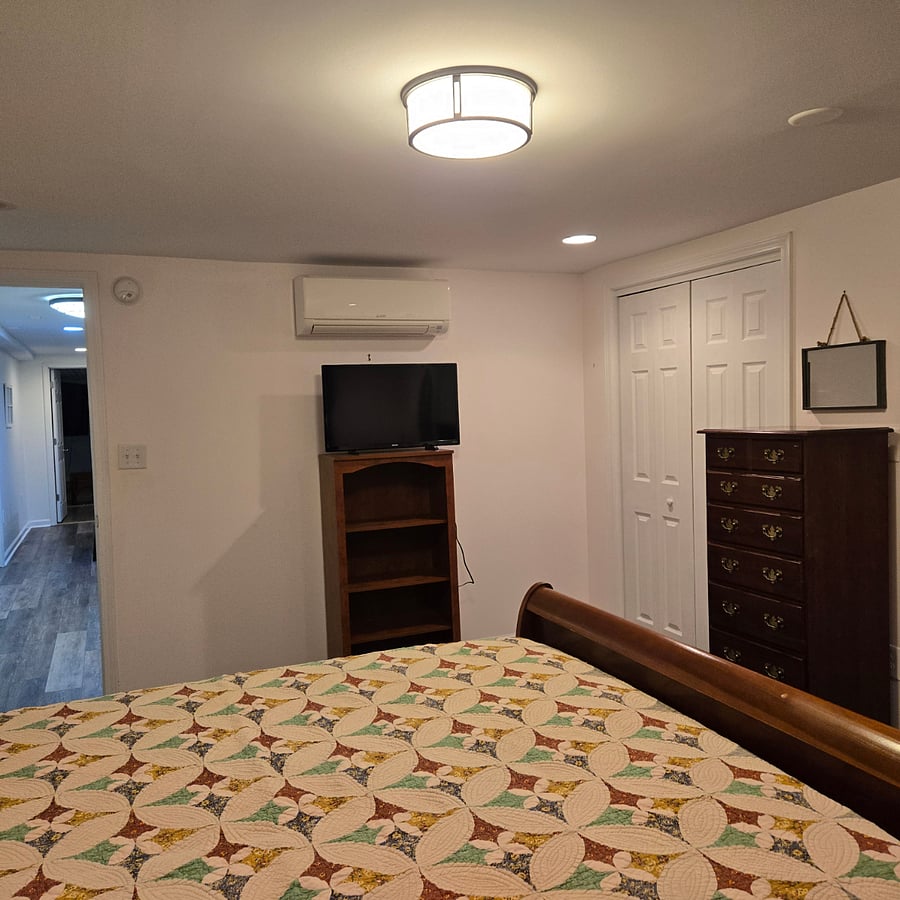 The bedroom has a 32" Smart TV. Internet is provided, but you will need to arrange your own streaming channels. There is an antenna that can pick up local channels. The mini-split HVAC unit allows you to control the temperature.