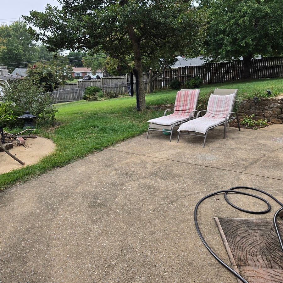 Access to the patio is open to the tenant unless the landlord has given notice that it is not available.
