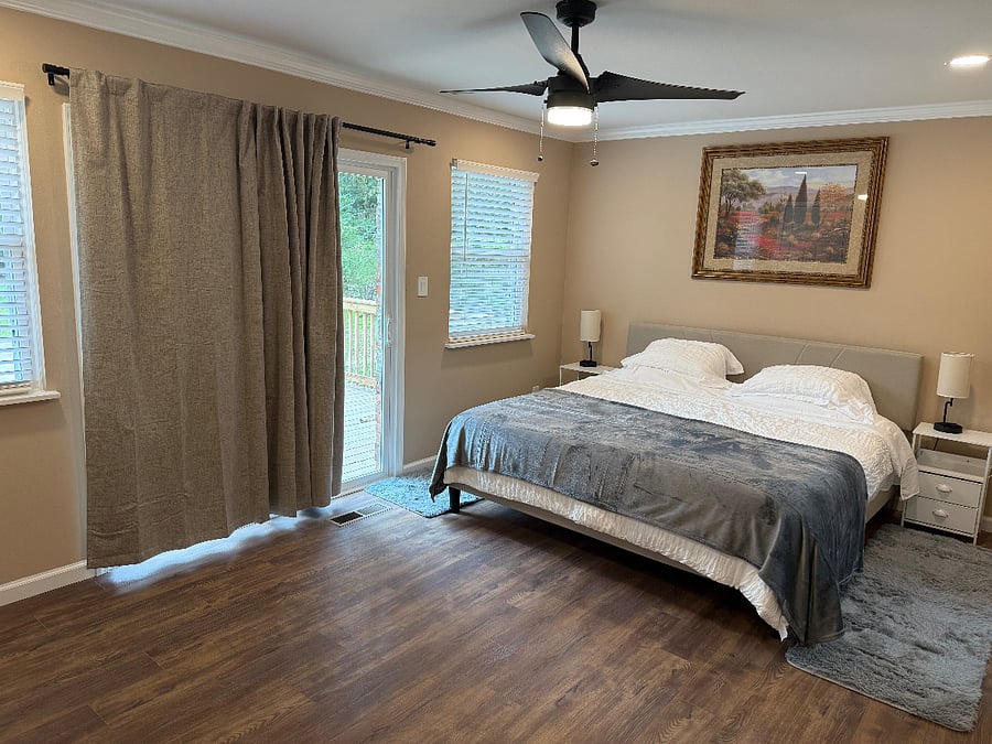 master bedroom with king size bed 