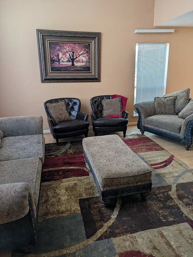 Furnished Finder property 912978_1 photo 3