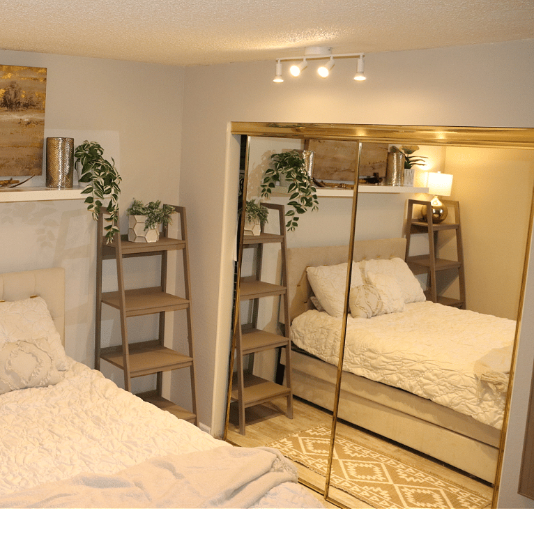 Bedroom #2 Half Bathroom - Queen Bed - Twin Trundle Bed - RokuTV - Big Closet - Window  