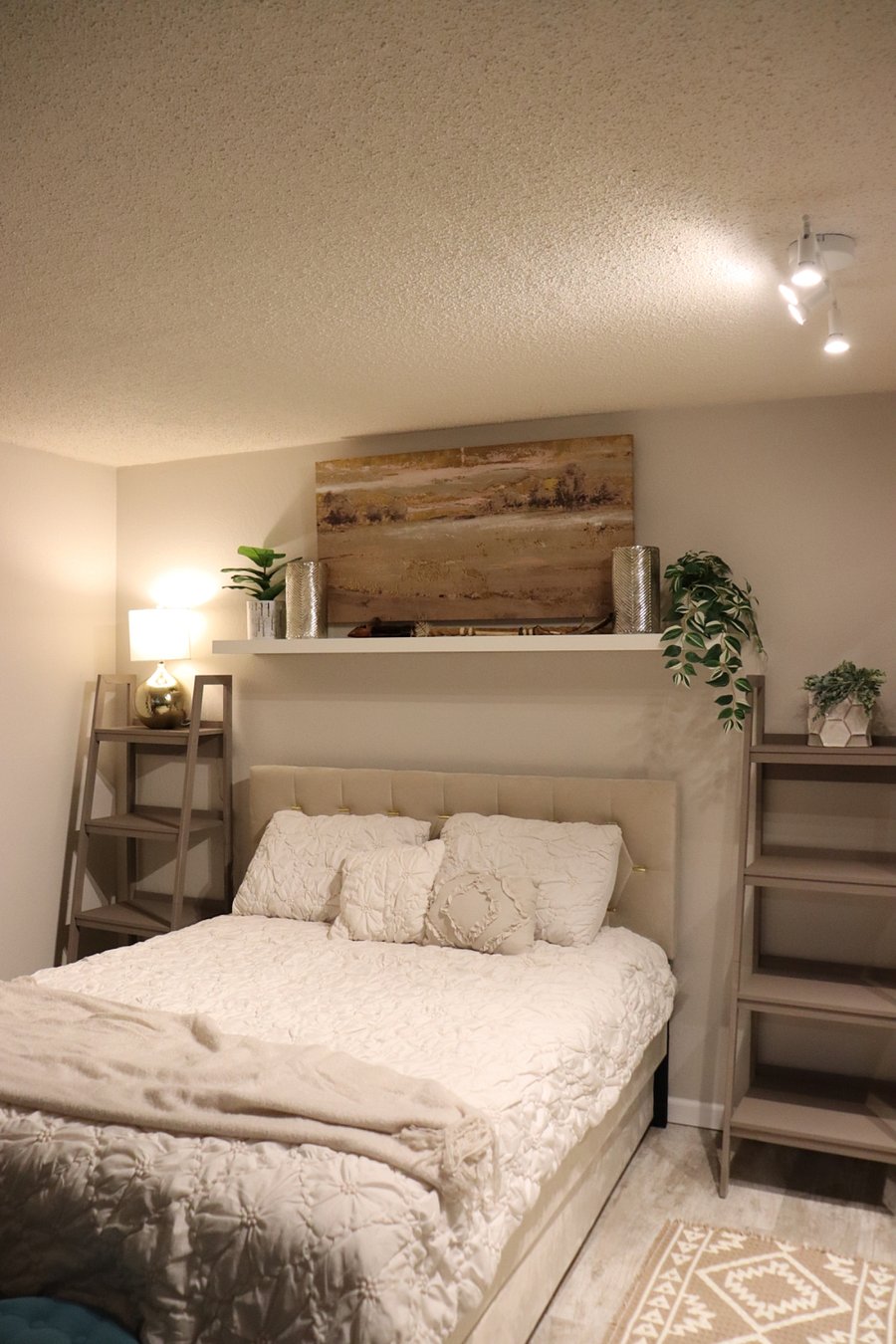 Bedroom #2 Half Bathroom - Queen Bed - Twin Trundle Bed - RokuTV - Big Closet - Window  