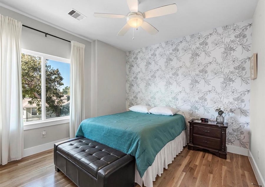 Queen size bed in this one as well as a TV