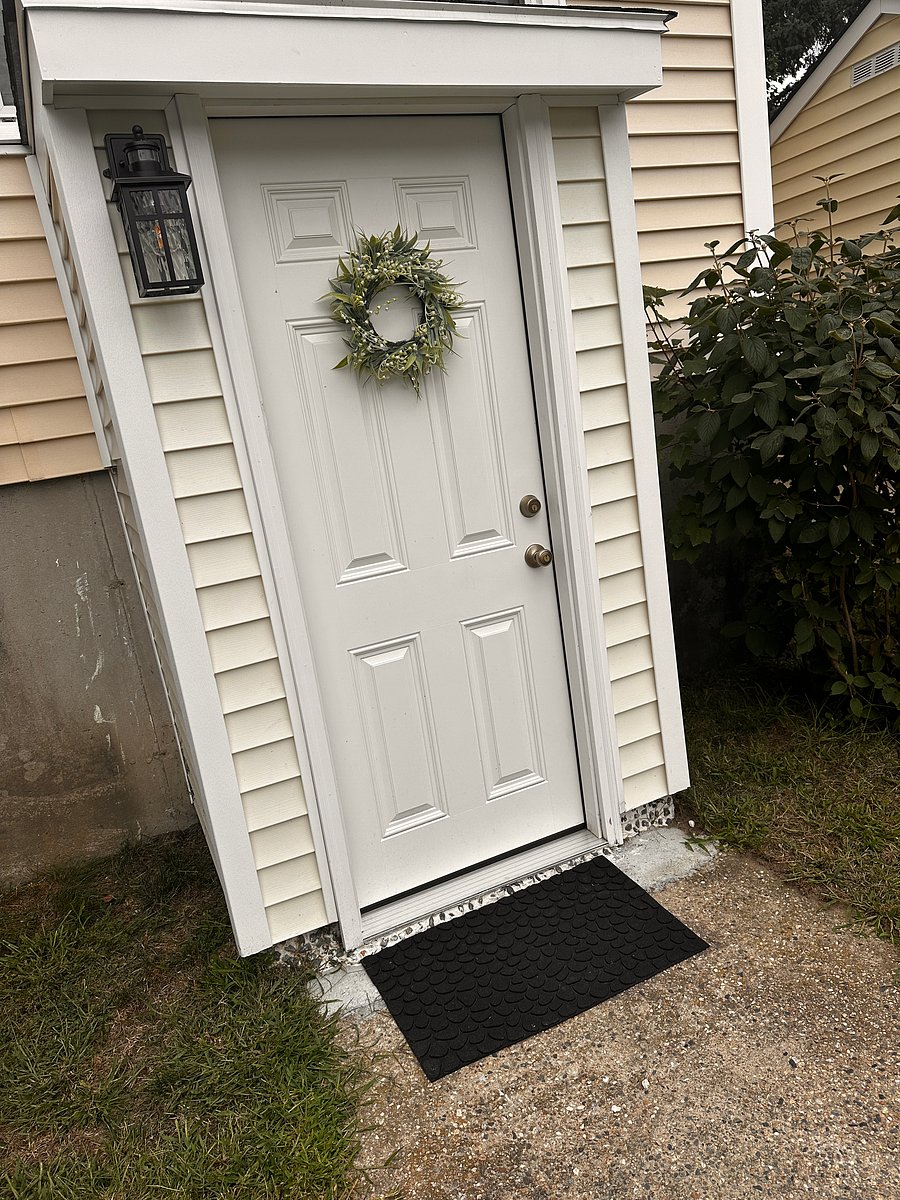 Entrance to the apartment
