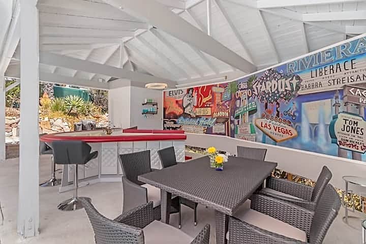 our outdoor dining by the pool. 