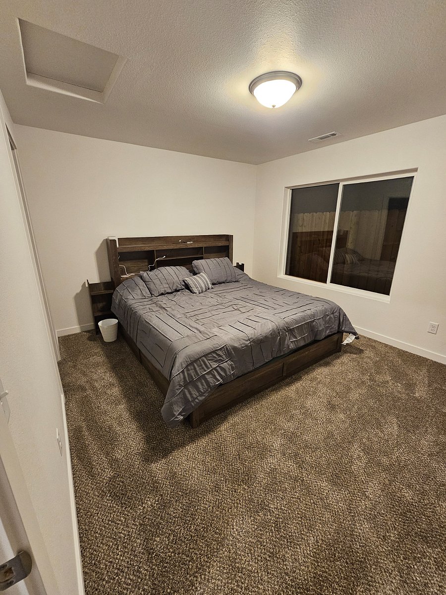 King size bed master