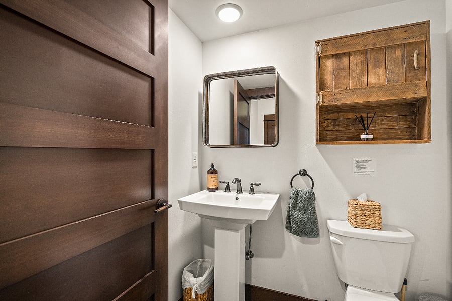 1/2 Bath Main Floor