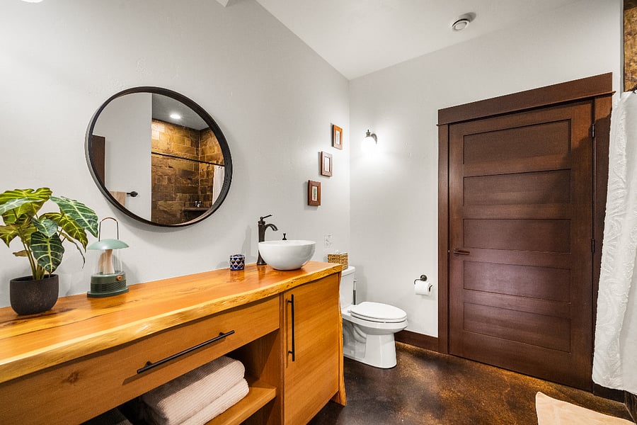 Downstairs , full bath