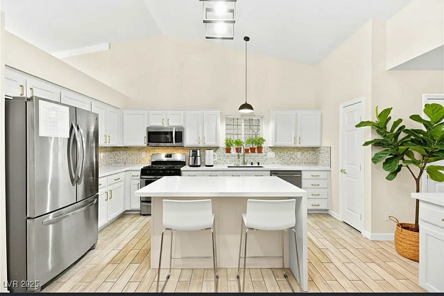 Furnished Finder property 913292_1 photo 3