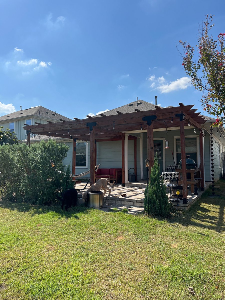 BBQ pit and fire pit available.