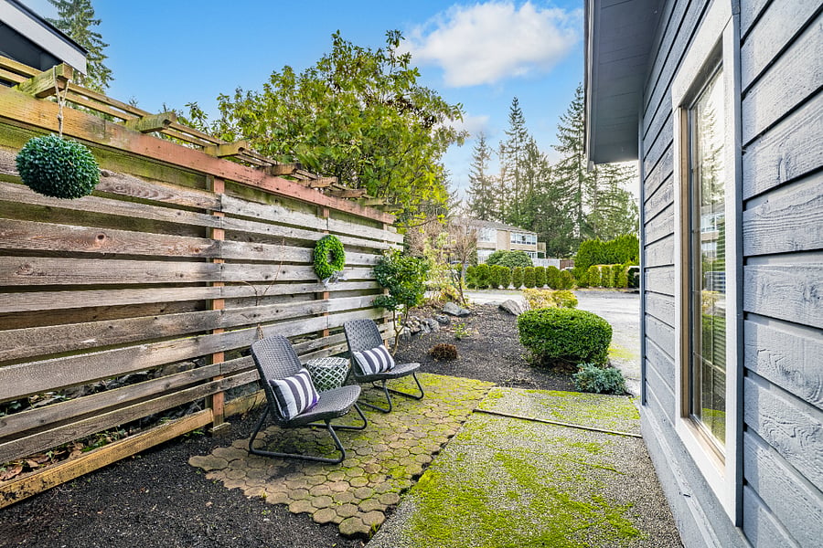 Sitting area to the right of the front door.