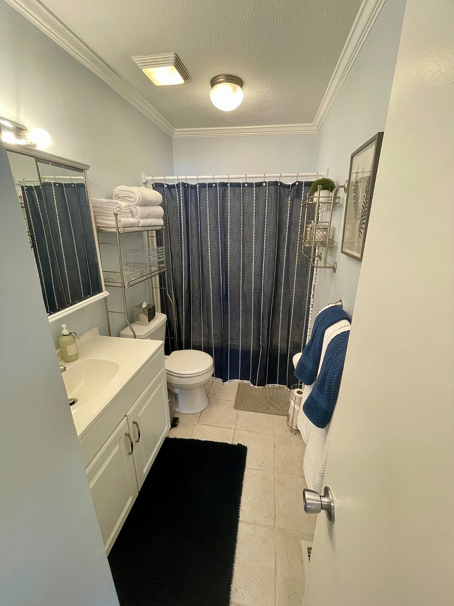 Full bathroom