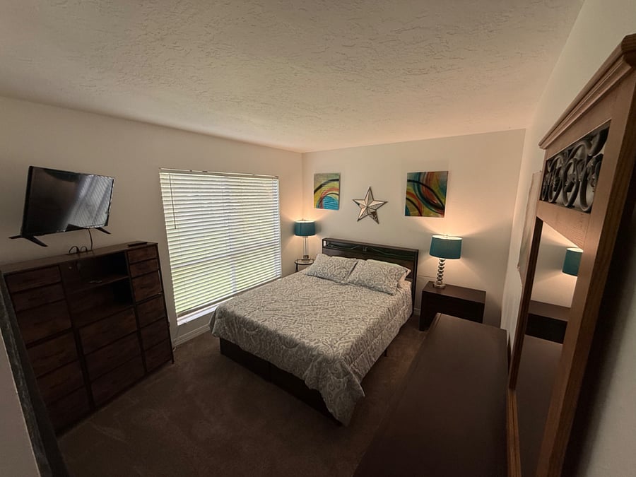Main bedroom 