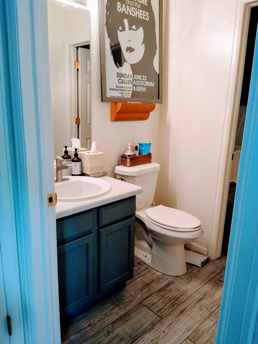 Powder room
