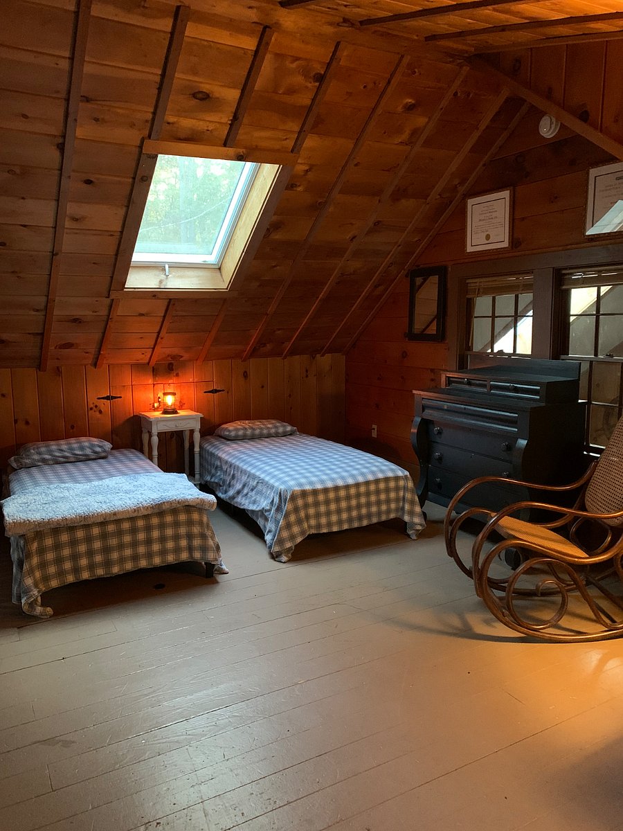 Loft with twin beds suitable for children