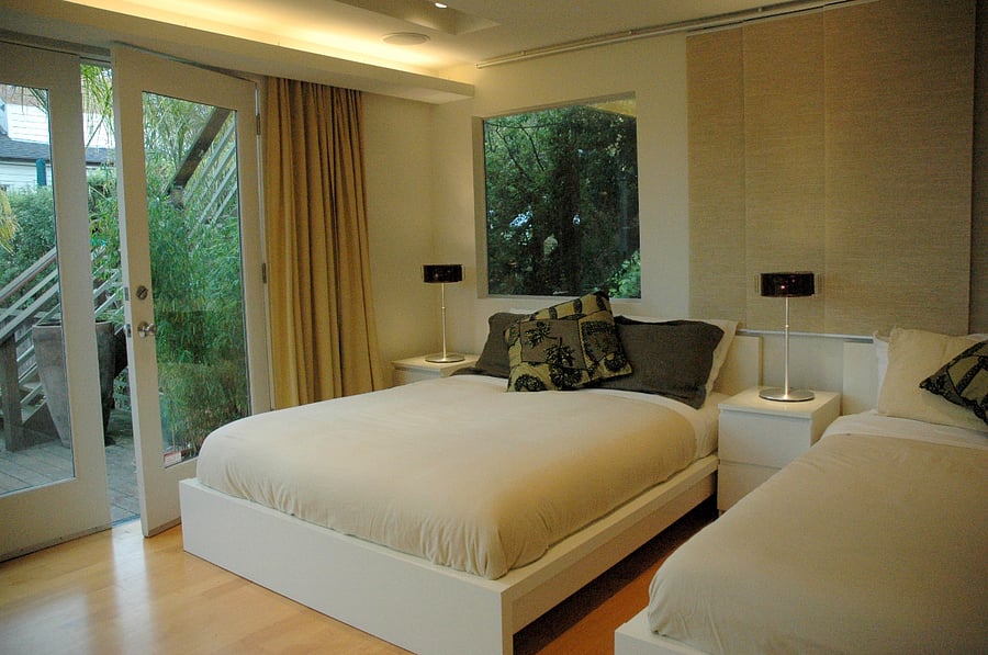 Bedroom 1 Queen