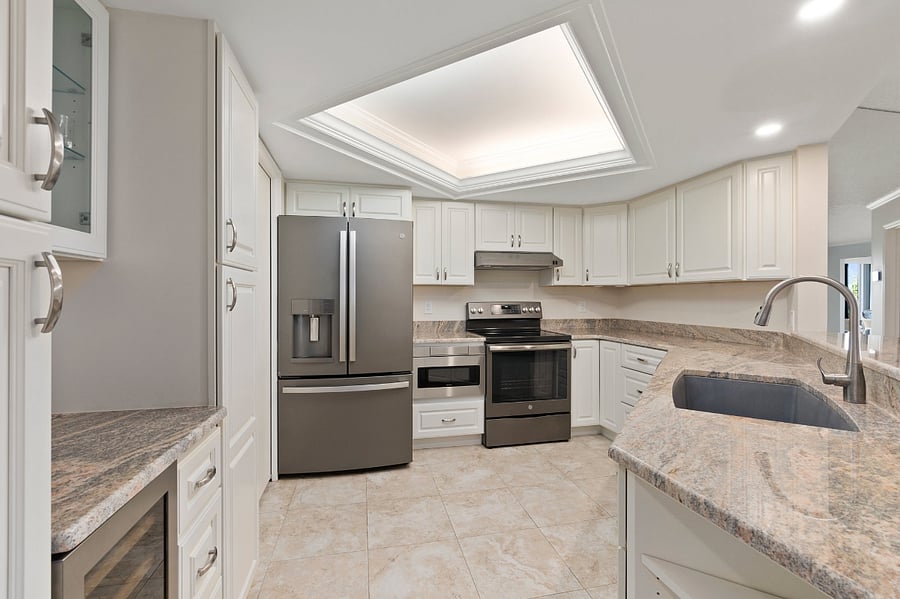 Full kitchen with wine refrigerator