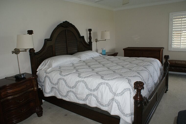 King bed in master