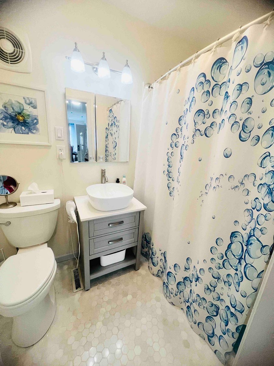Full bathroom, walk-in shower.