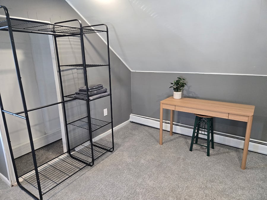 Bedroom "B"