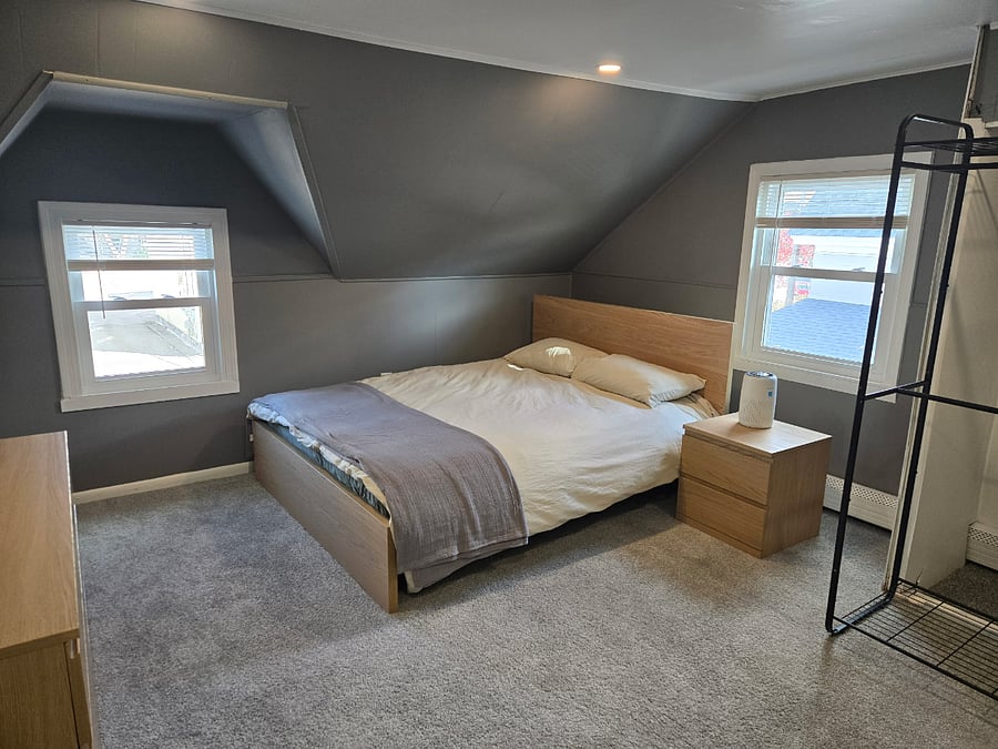 Bedroom "B"
