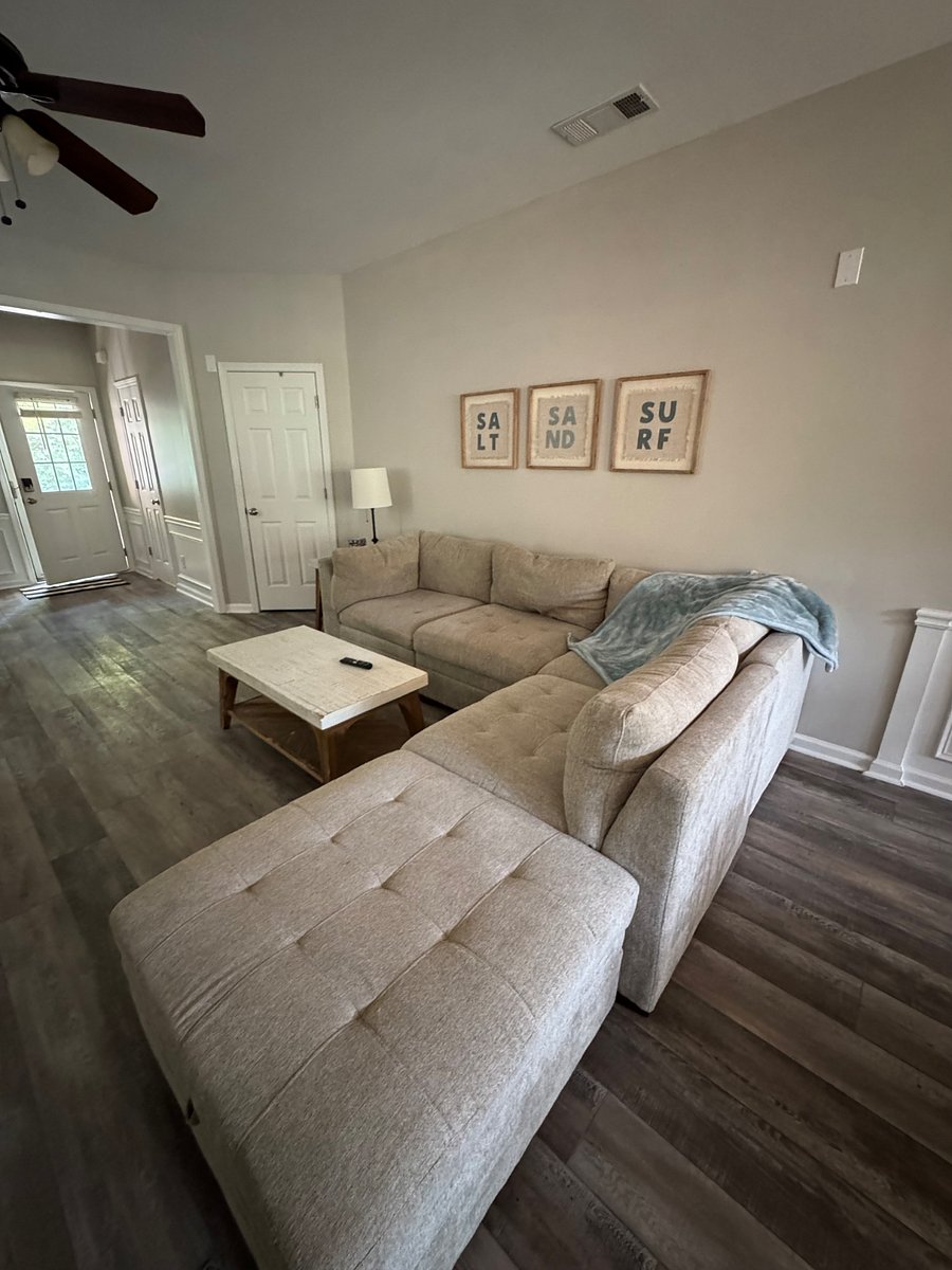 Cozy, modern and updated